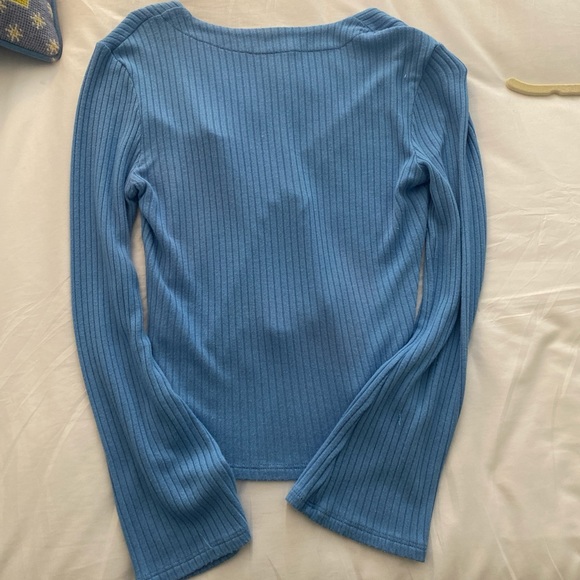 Reformation Gellar sweater in blue - Picture 3 of 4